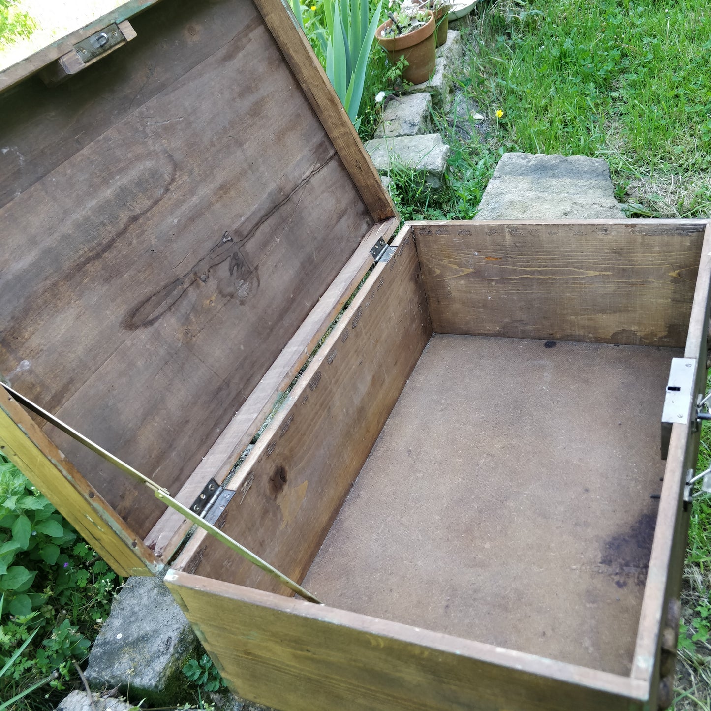 Coffre/Valise ancienne en bois.
