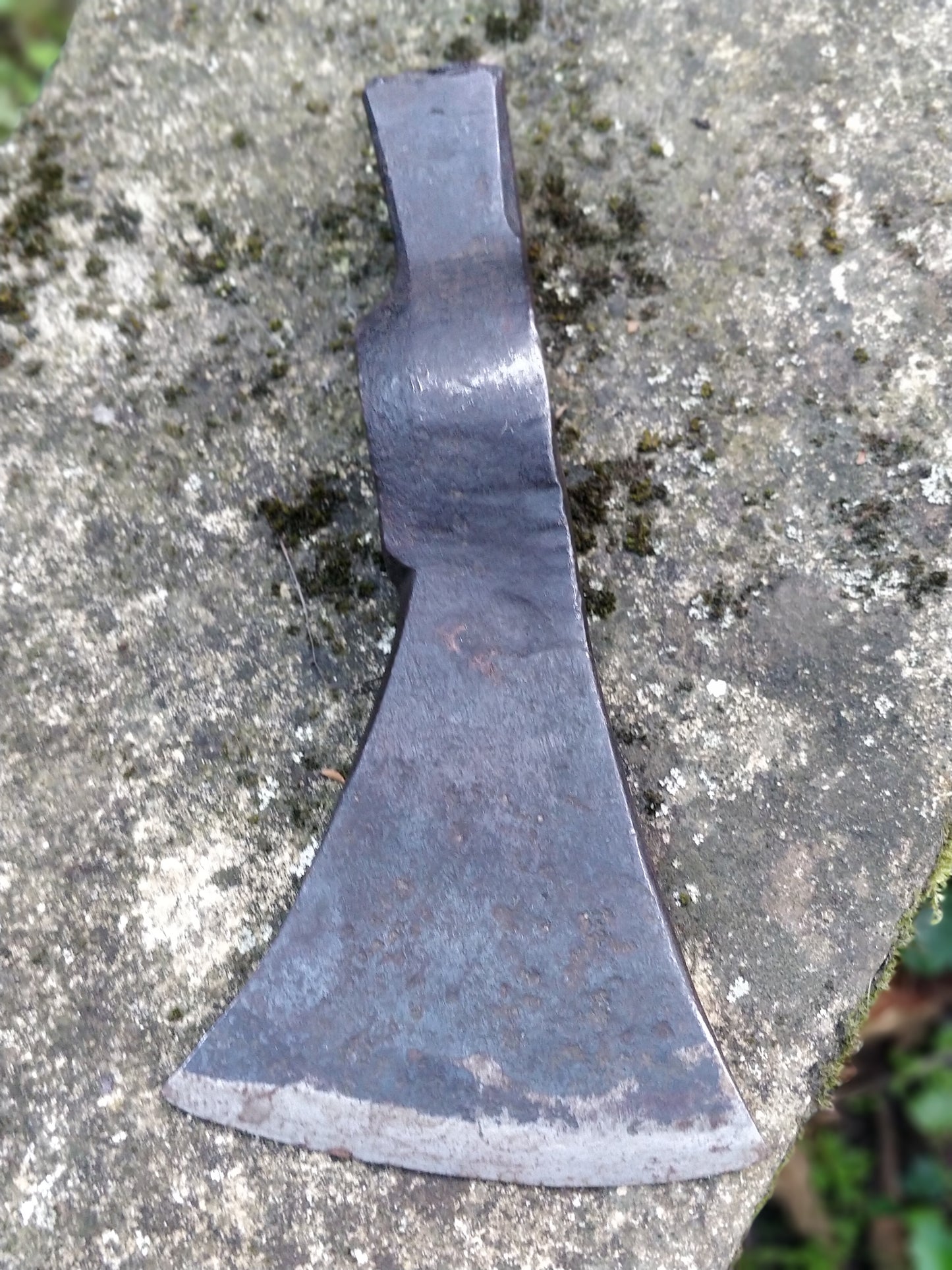 Ancienne Hache fer forgé