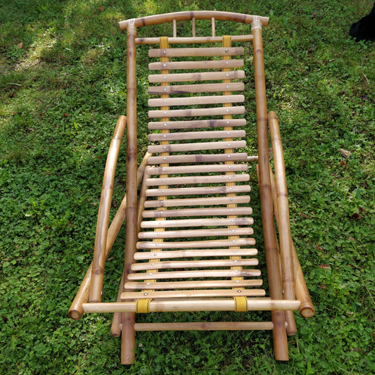 Chaise longue en bambou