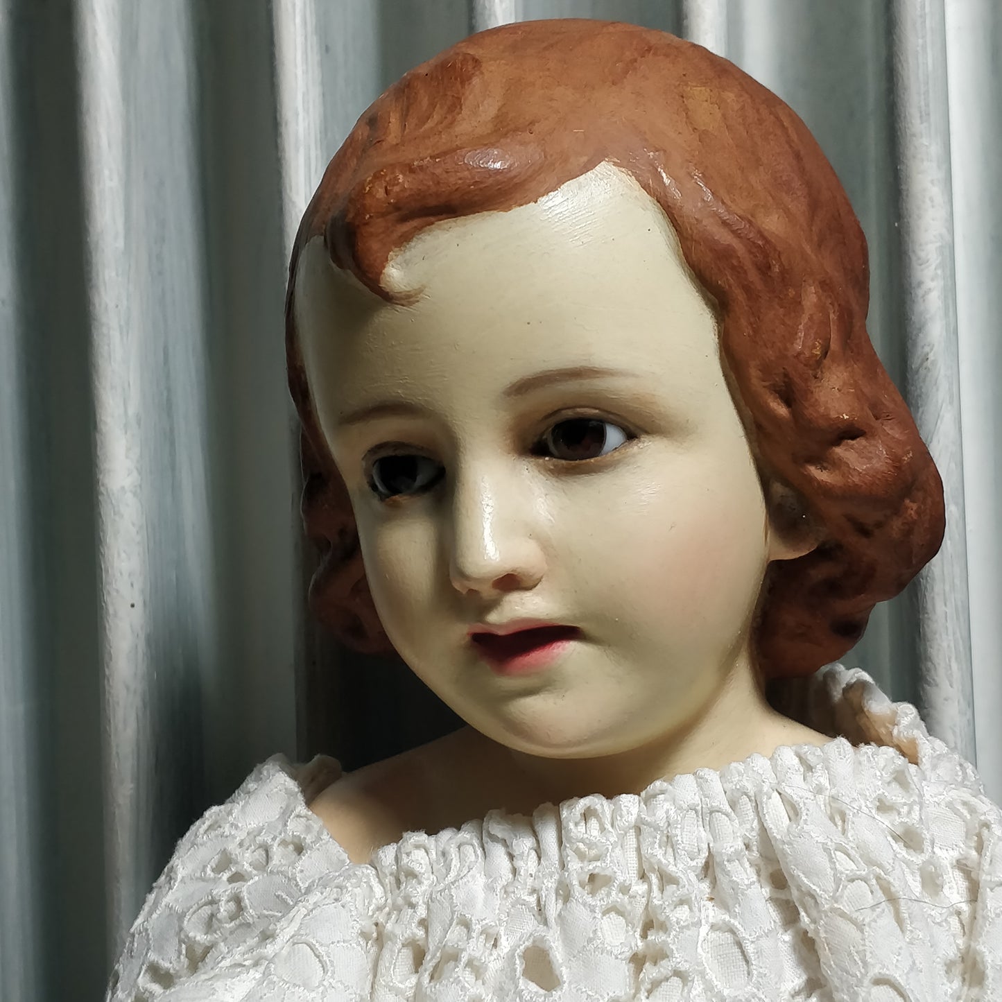 Enfant Jésus plus trois santons pour chrèche.