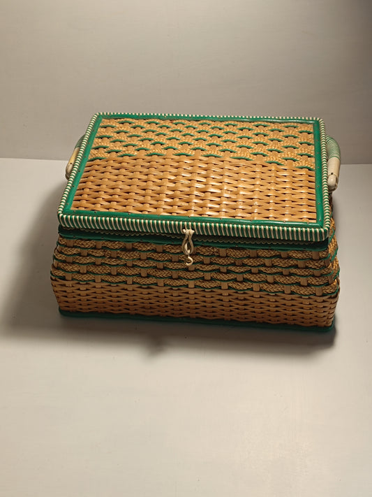 Mallette de couture année 60.