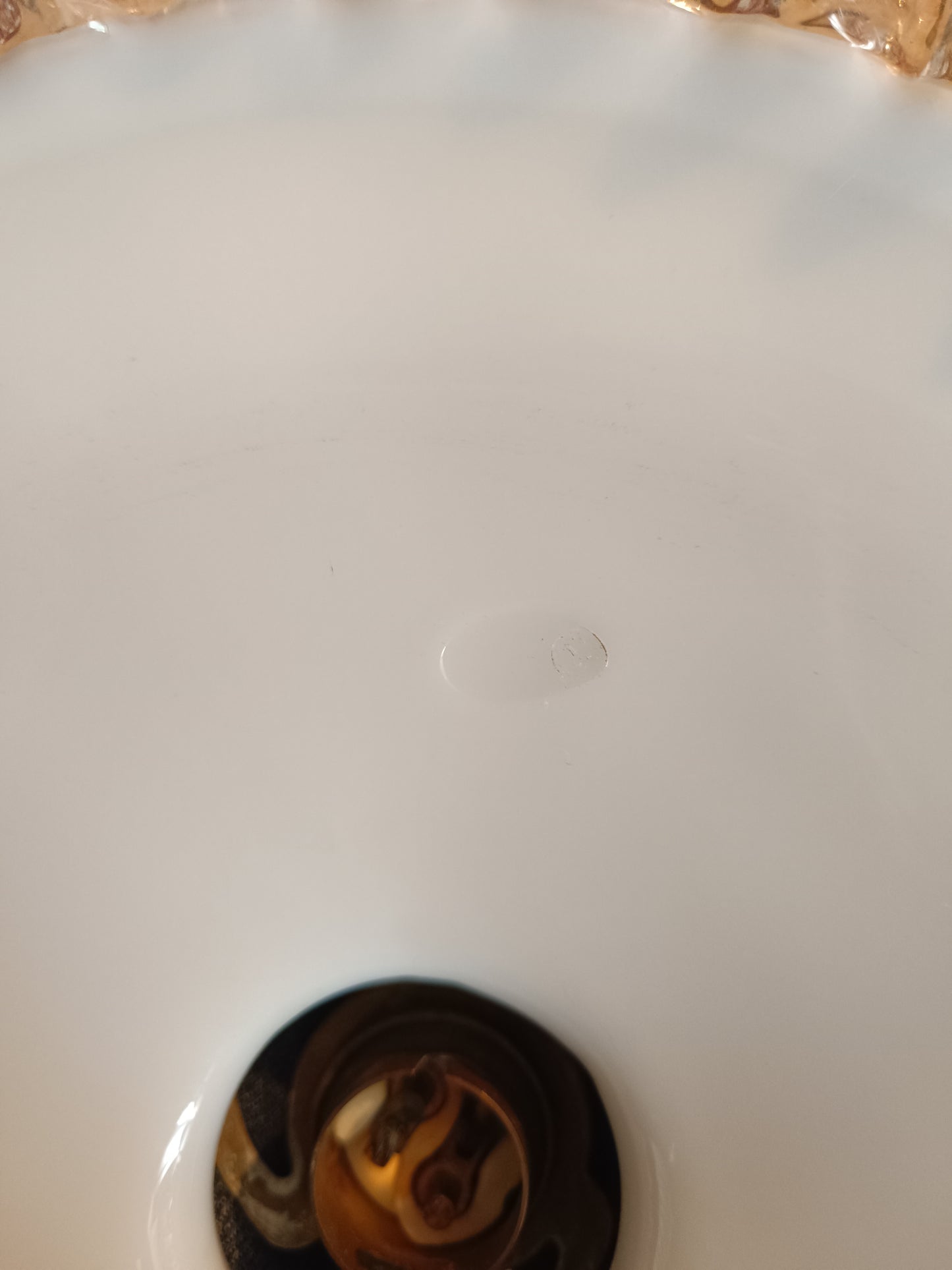 Abat-jour en opaline blanche année 30/40