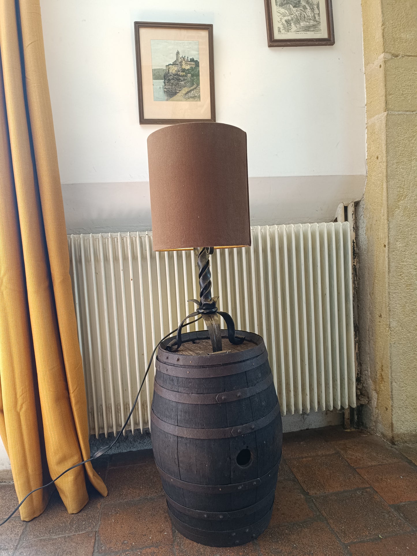 Lampe à poser fer forgé signé PLATZER.
