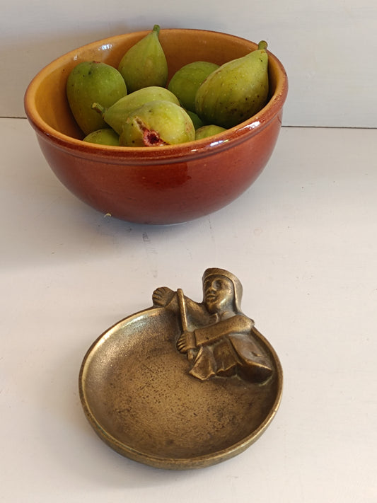 Coupelle vide-poche Guignol bronze.