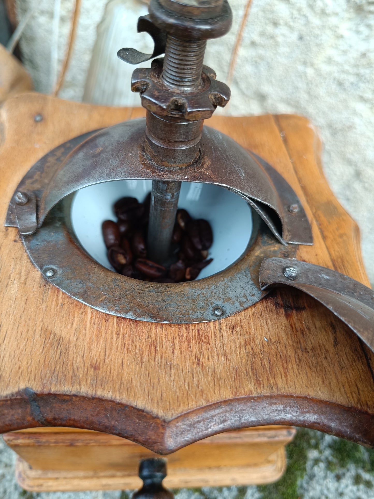 Période 1900 moulin à café manuel EUREKA.