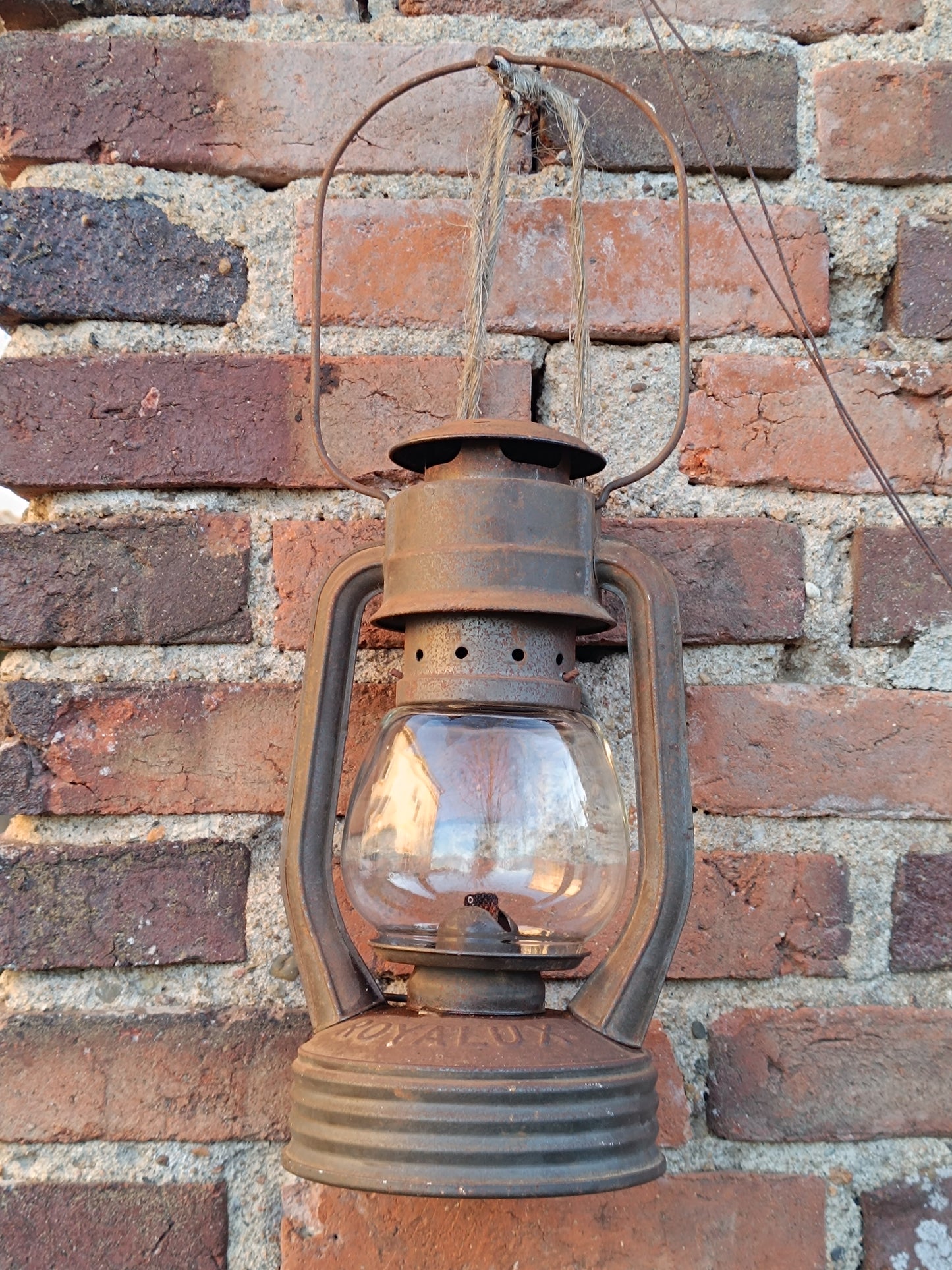 Ancienne lampe tempête ROYALUX.