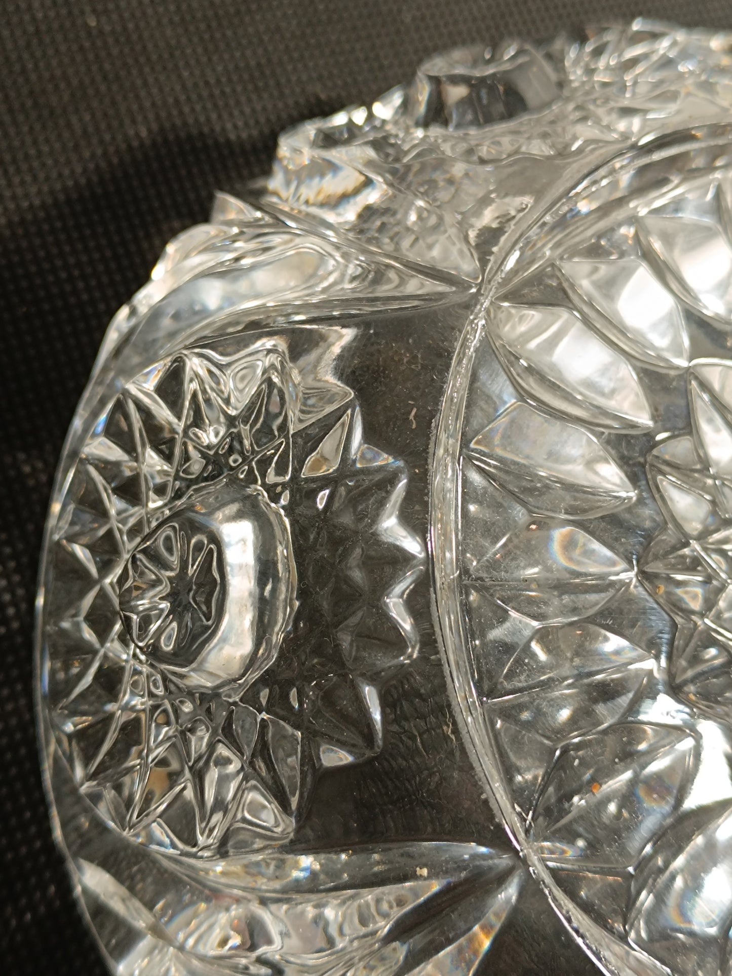 Cendrier en cristal, magnifique vide-poche.
