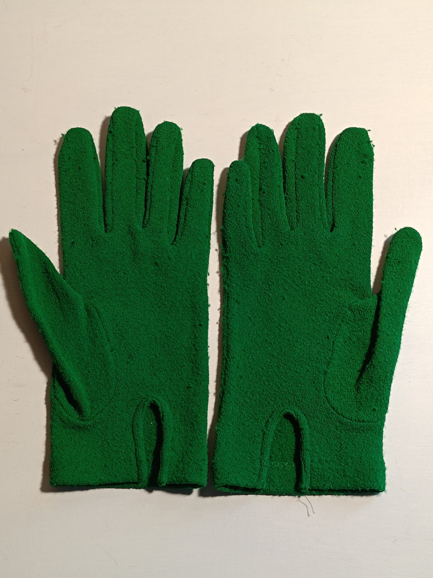 Paires de gants vintage.