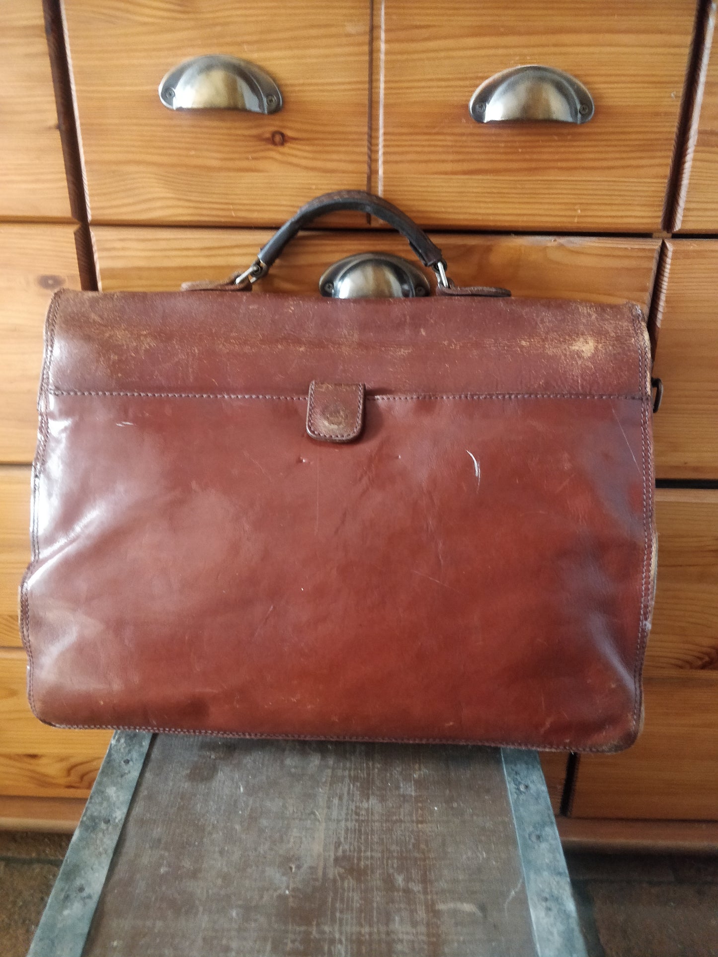 Porte-documents en cuir vieilli
