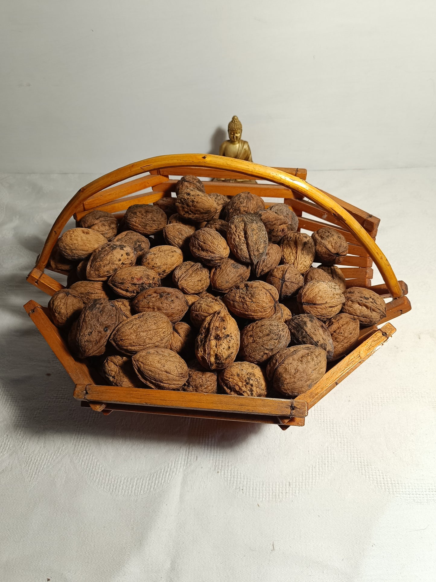 Panier à fruits en bois.