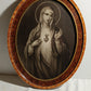 Cadre ancien, en bois et plâtre, avec une photo ancienne, Marie le Coeur-Sacré.