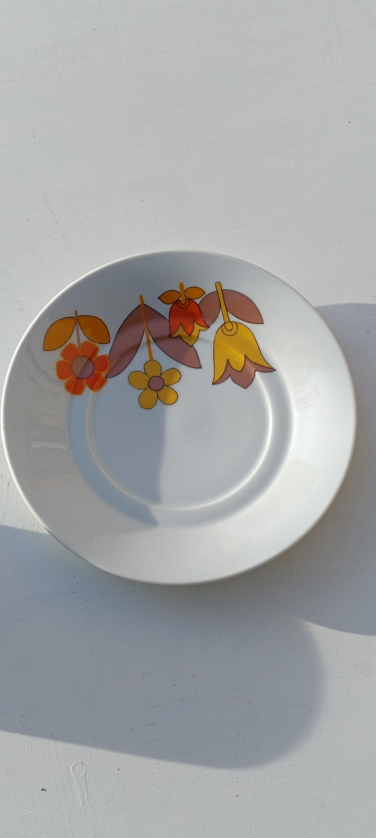 Tasse plus sous tasse, porcelaine du Berry, haute porcelaine.