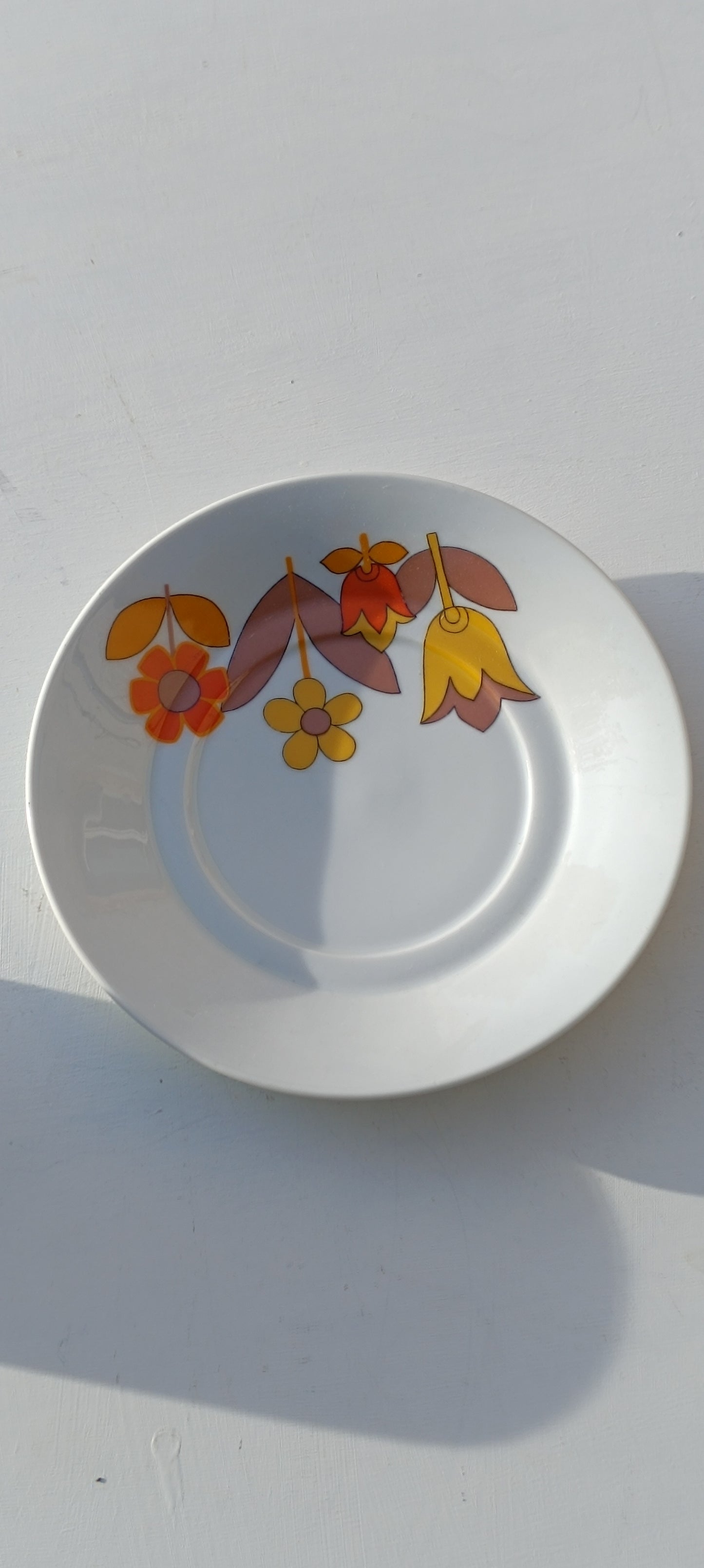 Tasse plus sous tasse, porcelaine du Berry, haute porcelaine.