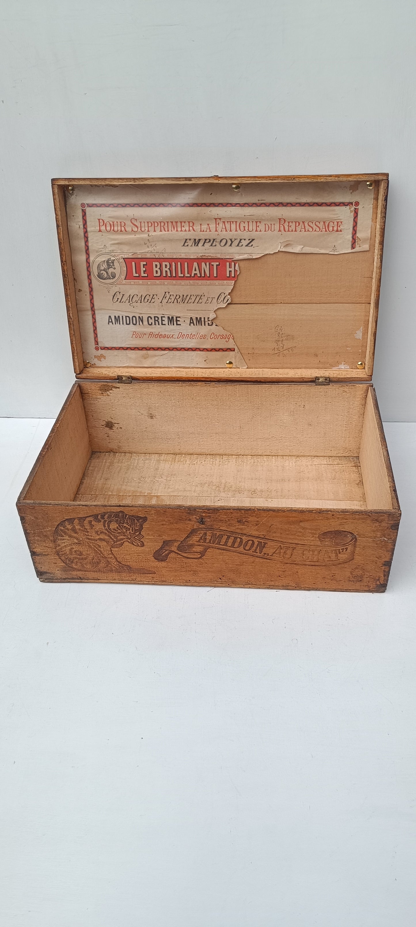 Ancienne boîte AMIDON LE CHAT.
