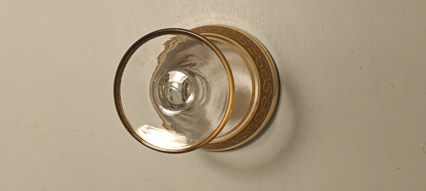 Set de cinq verres  ancien à liqueur ou champagne .