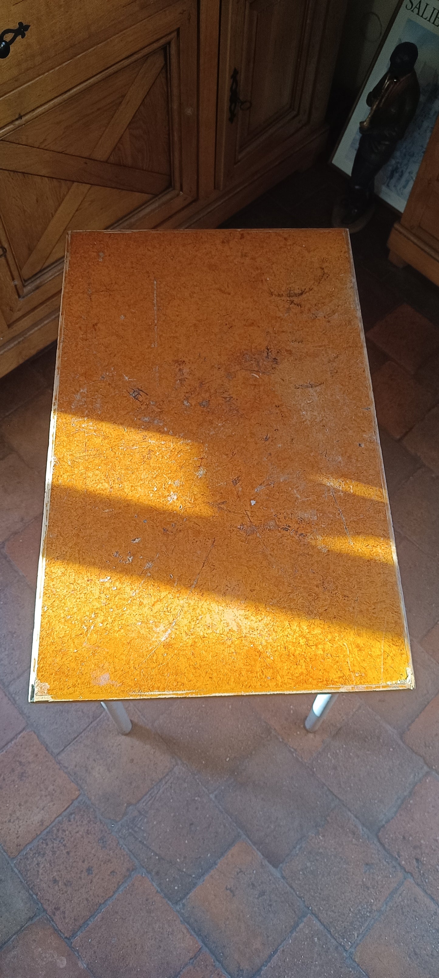 Table industriel ancienne bois et métal.