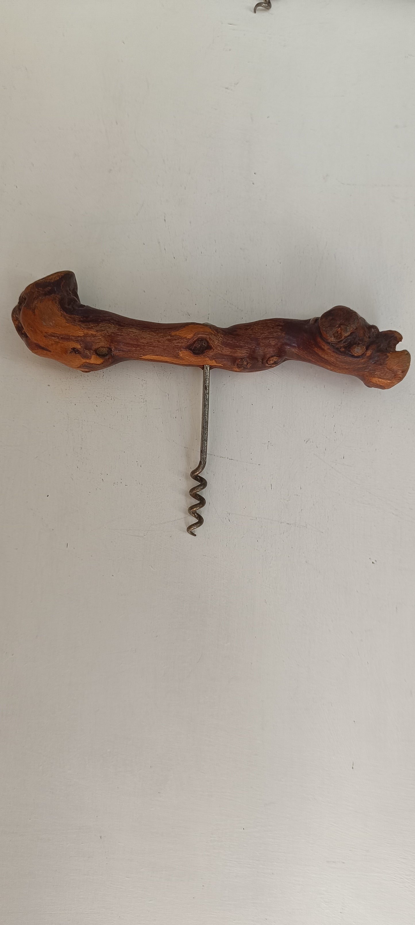 Ensemble de quatre tire-bouchons authentiques cep de vigne naturel mécanismes en acier robuste