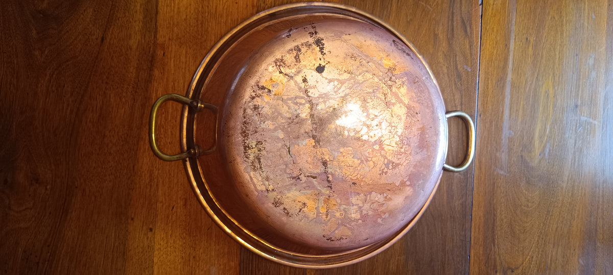 Bassine à confiture en cuivre.