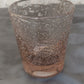 Gobelet en verre soufflé rose — Style Verrerie de Biot, bulles d'air