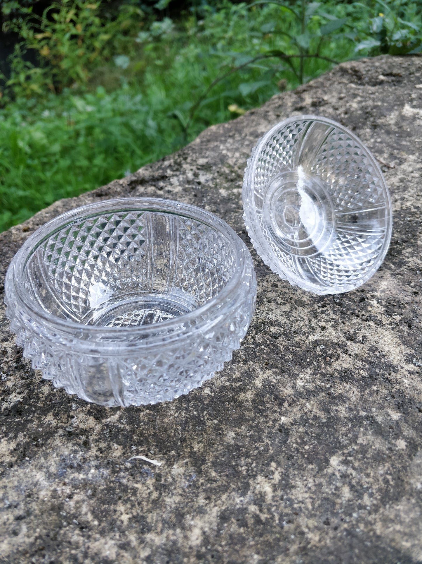 Bonbonnière en cristal ciselé