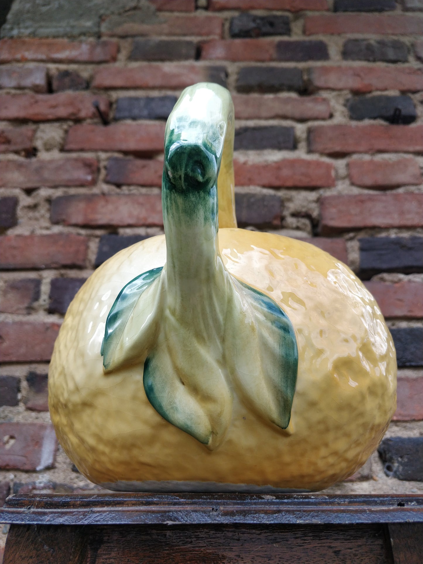 Ancien pichet barbotine citron