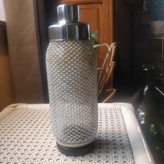 Shaker cocktail milieu du XXe siècle