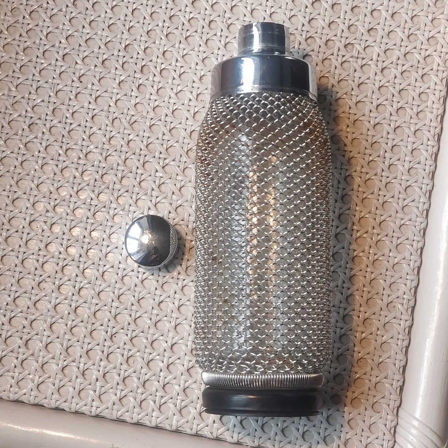 Shaker cocktail milieu du XXe siècle