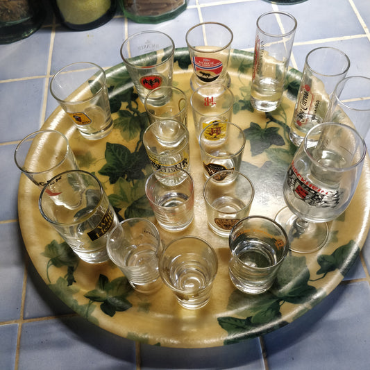 Lot de verres-shooter vintage.